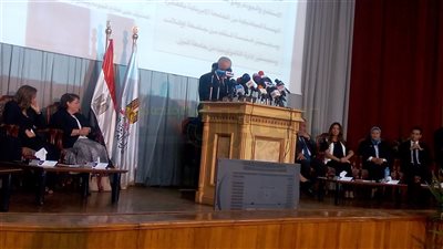 وزير التعليم يستعرض إنجازات وزارته في مؤتمر صحفي