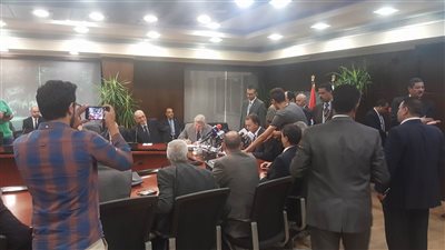 وزير النقل: رفع كفاءة العنصر البشري أولوية للوزارة