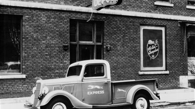 بالصور.. «فورد» تحتفل بمرور 100 عام على اطلاق أول «بيك أب» 