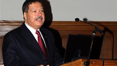 «أحمد زويل».. أمل المصريين في الحياة رغم الرحيل