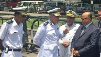 «عبدالعال» يفاجىء الخدمات المرورية أعلى كوبري أكتوبر وموقف عبد المنعم رياض