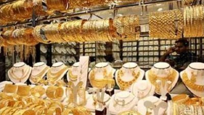 رغم موسم الرواج الصيفي.. انخفاض كبير في أسعار الذهب