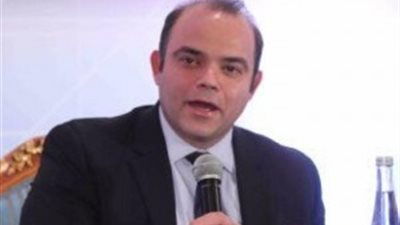 «فريد» يفتتح أول جلسة تداول كرئيس للبورصة