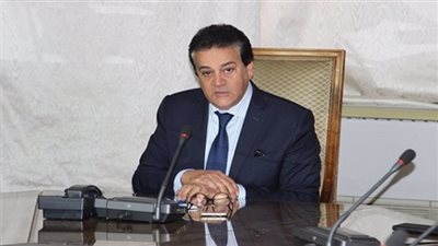 «وزير التعليم العالي» يجدد تعيين قيادات بالوزارة وجامعة قناة السويس
