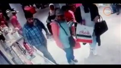 بالفيديو.. أم تستغل ابنها في السرقة: «نفذ يا حبيبي اللى أنا علمتهولك» 
