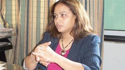 التحقيق مع منال الطيبى في قضية «التمويل الأجنبي» 