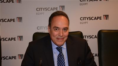 «فوزي» يطالب بوضع تعديلات على الضريبة العقارية للحد من ظاهرة الوحدات المغلقة