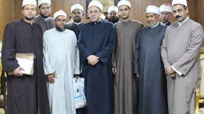 علماء الأزهر في المطارات والموانئ للرد على استفسارات الحجاج