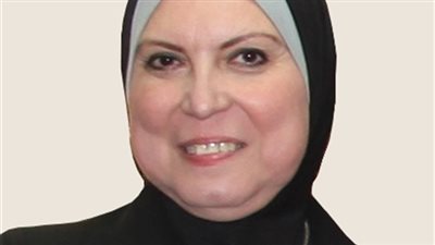 «نيفين جامع»: دعم مشروعات شباب المخترعين لخدمة الصناعة