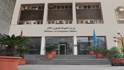 وقفة احتجاجية للعاملين في الآثار لصرف العلاوة 