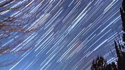 الشهب تتساقط على القاهرة.. الليلة