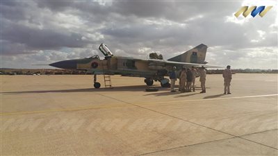 سلاح الجو الليبي يستهدف مواقع شورى درنة بمنطقة الظهر الحمر