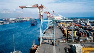 وصول 8.5 ألف طن بوتاجاز لموانئ السويس