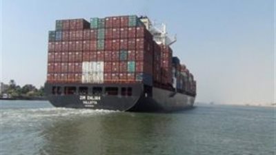 عبور 46 سفينة قناة السويس بحمولات 3 ملايين و100 ألف طن