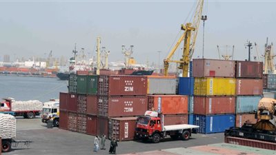 الجمارك: تطبيق منظومة الشباك الواحد بكل الموانئ المصرية خلال عامين