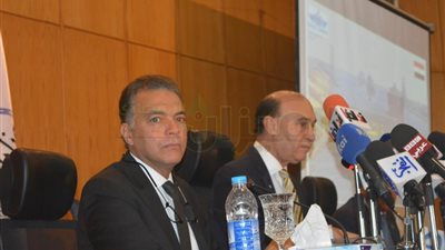 وزير النقل ورئيس هيئة قناة السويس يعلنان تطبيق الفاتورة الشاملة في قناة السويس 