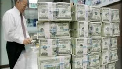 الدولار يواصل تراجعه أمام الجنيه.. والأعلى سعرًا بمصرف أبو ظبي الإسلامي