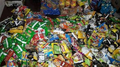 «التموين» تضبط 1975 طن سلع غذائية فاسدة