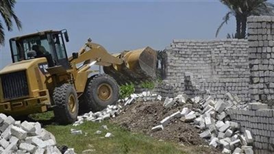 إزالة 15 حالة تعد على الأراضى الزراعية بمركزى «المنيا ومغاغة»