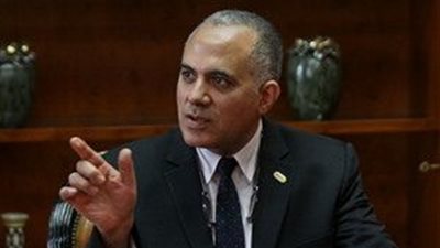 وزير الري يؤكد افتتاح مشروعات للمياه والكباري حتى نهاية العام