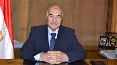 «القابضة للغزل والنسيج» توكد التزامها بصرف مستحقات عمالها 