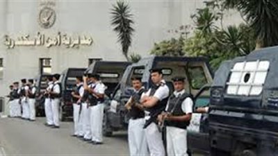 أمن الإسكندرية يضبط 3 سماسرة هجرة غير شرعية و5 مراكب صيد وأجهزة GBS