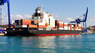 ميناء دمياط يستقبل 6 سفن حاويات وبضائع عامة