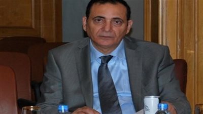 «الزيني»: تراجع أسعار الحديد بعد تخفيض الدولار الجمركي 