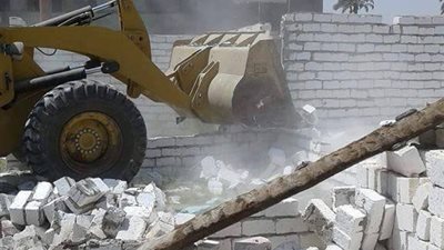 إزالة 16 حالة تعدٍ على الأرض الزراعية بمركز العدوة بالمنيا