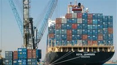 موانى البحر الأحمر تشهد وصول وسفر 1464 راكبًا وتداول 39 شاحنة