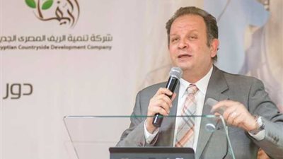 رئيس «الريف المصرى» يستعرض مشروع الــ1.5 مليون فدان أمام معرض «الصين 2017»