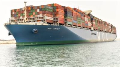 ميناء دمياط يستقبل 12 سفينة حاويات وبضائع خلال 24 ساعة