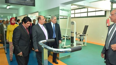 بالصور.. رئيس جامعة أسيوط يفتتح أعمال وتوسعات قطاعات القرية الأولمبية المطورة