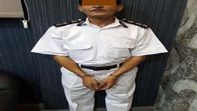 على طريقة «الساحر».. ضبط كومبارس يرتدى زي عقيد شرطة بالأزبكية