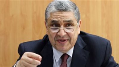 الكهرباء: اجتماعات مكثفة مع المحافظين للبدء فى تحويل الكابلات الهوائية لأرضية