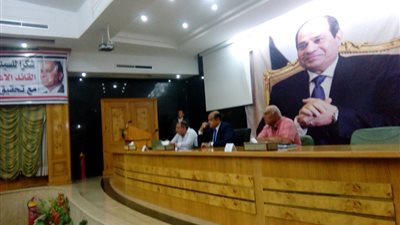 بالصور.. «أبوزيد» يطالب بالانتهاء من أعمال الصيانة ونظافة المدارس قبل العام الدراسى