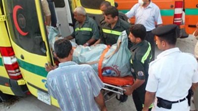 سيارات الإسعاف تنقل 5 شهداء شرطة و6 مصابين بتفجير العريش للمستشفى