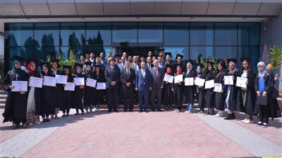 بالصور..مصر للطيران تكرم أبناء العاملين المتفوقين فى الثانوية العامة