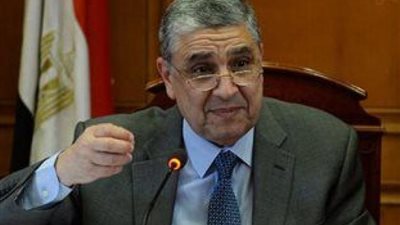 وزير الكهرباء يعلن عن موعد تجريب تشغيل محطات سيمنس 