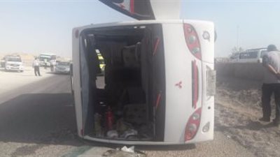 إصابة 13 عاملاً فى انقلاب أتوبيس