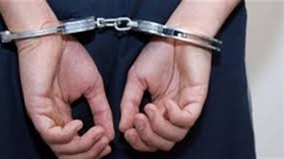 مباحث القاهرة تضبط عاطلاً تخصص بسرقة الهواتف وحقائب اليد