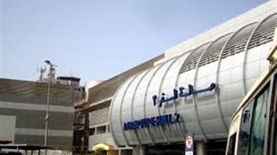 مدير«الحجر الصحى» يتفقد إجراءات فحص الحجاج بمطار القاهرة