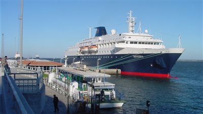 سفينة حاويات دانماركية عملاقة تتصدر القافلة الجنوبية لقناة السويس