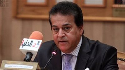 وزير التعليم العالى يصدر قرارات وزارية بتعيين 110 قيادات إدارية بالمعاهد الخاصة