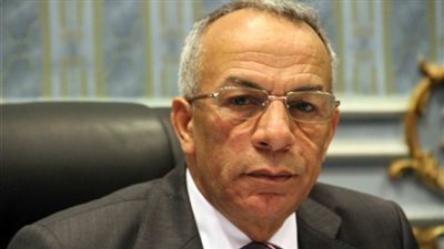 حملة لإزالة الإشغالات المقامة على أسوار المدارس بالعريش