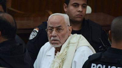 وفاة مهدي عاكف مرشد «الإخوان» السابق