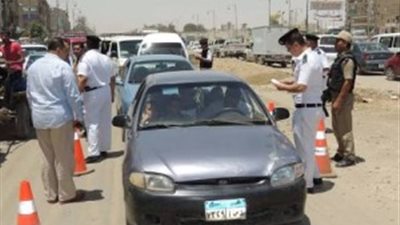 حملات مرورية موسعة بمحاور وميادين القاهرة والجيزة لرصد المخالفات