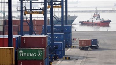 ميناء دمياط يستقبل 6 سفن حاويات وبضائع خلال 24 ساعة