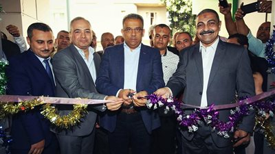 رئيـس البريد يفتتح مكتبي «دمنهور وايتاي البارود» بعد تحويلهم لمراكز خدمات متكاملة