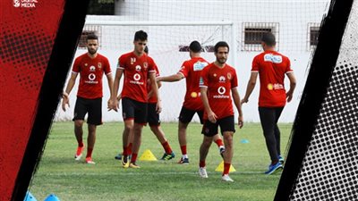 الأهلي يؤدي مرانه على الملعب الفرعي بـ«المنزه» مساء اليوم